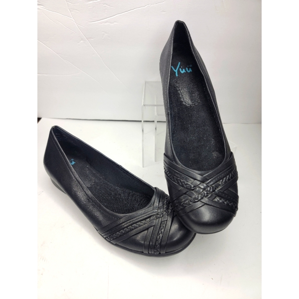 Yůů - Black Comfort Flats